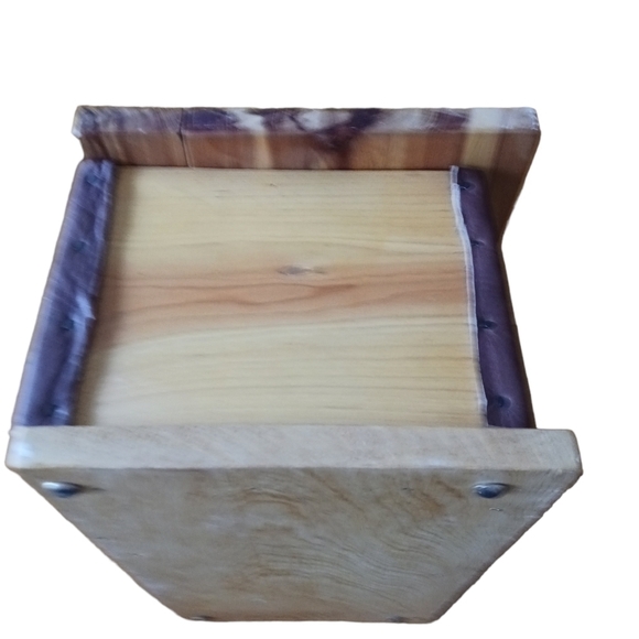 Vintage Handcrafted Small Jewelry Box/Chest - Picture 9 of 12